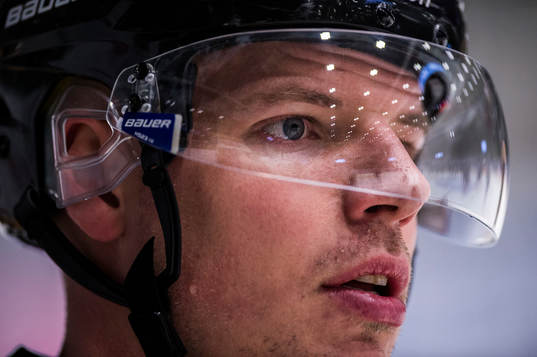 Karlskronas Morten Madsen innan ishockeymatchen i SHL