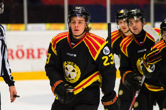 Brynäs Lucas Carlsson jublar