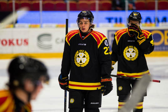 Brynäs Lucas Carlsson deppar