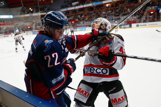 Linköpings Vilmos Gallo och Malmö Redhawks Nichlas Hardt