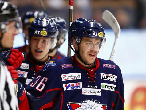 Linköpings Niklas Fogström jublar