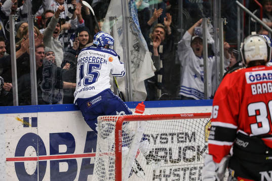 Leksands Johan Porsberger jublar