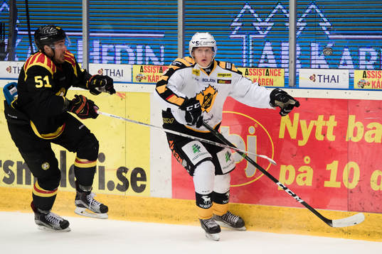 Brynäs Marc Zanetti och Skellefteås Filip Berglund