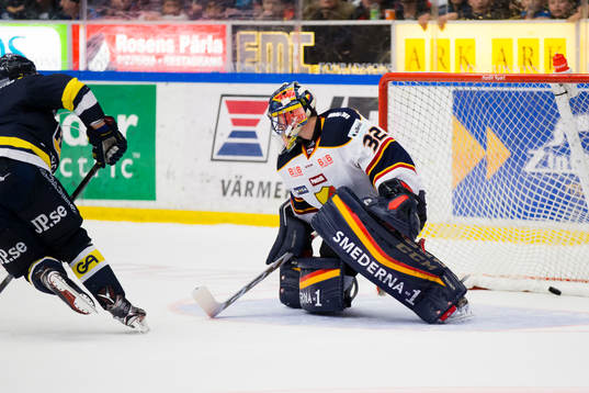 s Martin Thörnberg gör mål på straff mot Djurgårdens