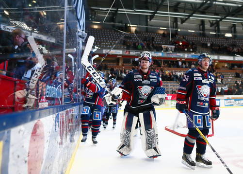 Linköpings spelare med målvakt Marcus Högberg och Niklas