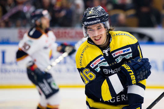 s Filip Sandberg grimaserar