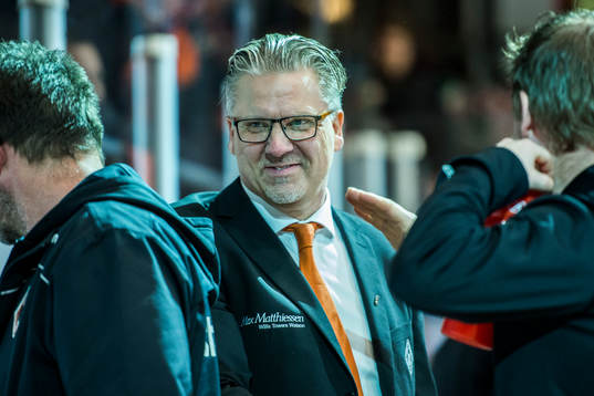 Karlskronas tränare Per Hånberg jublar
