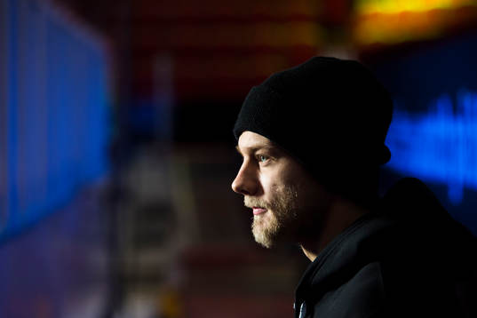 Skellefteås Oscar Möller före ishockeymatchen i SHL