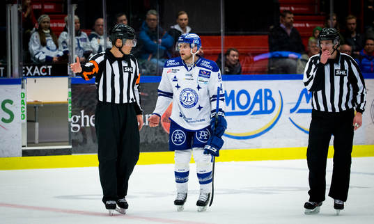 Leksands Nichlas Torp är arg