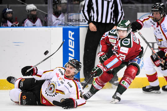 Luleås Kael Mouillierat och Frölundas Patrik Carlsson