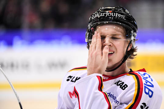 Luleås Linus Nässén deppar