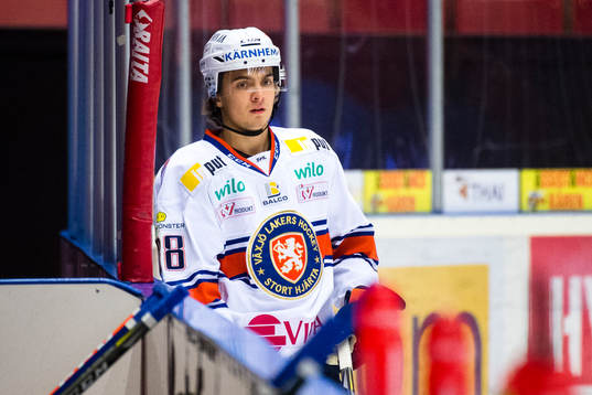 Växjös Adam Brodecki före ishockeymatchen i SHL mellan
