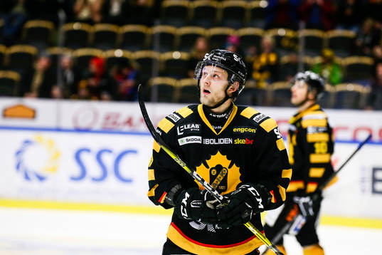 Skellefteås Oscar Möller jublar