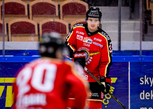 Luleås Oscar Engsund på uppvärmningen