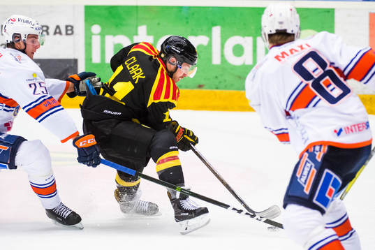Brynäs Kevin Clark med målchans