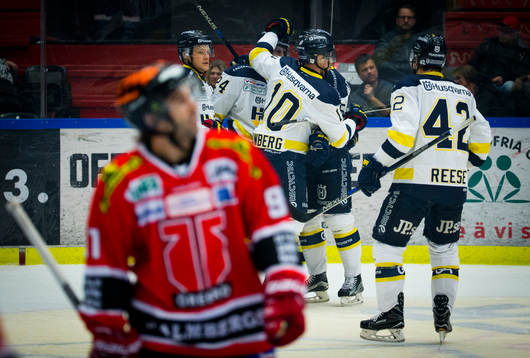 s Erik Christensen gör 0-1 och jublar
