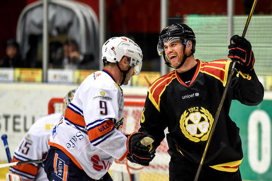 Brynäs Daniel Paille jublar