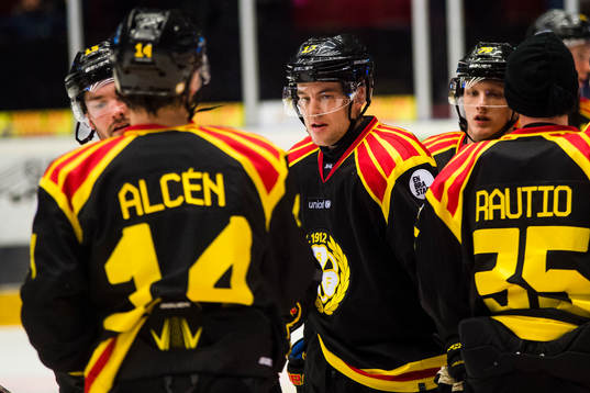 Brynäs Pathrik Westerholm jublar