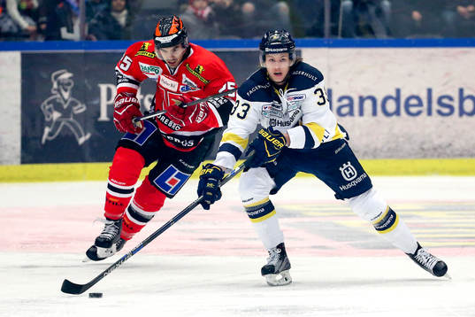 s Niklas Hansson och Örebros Martin Johansson