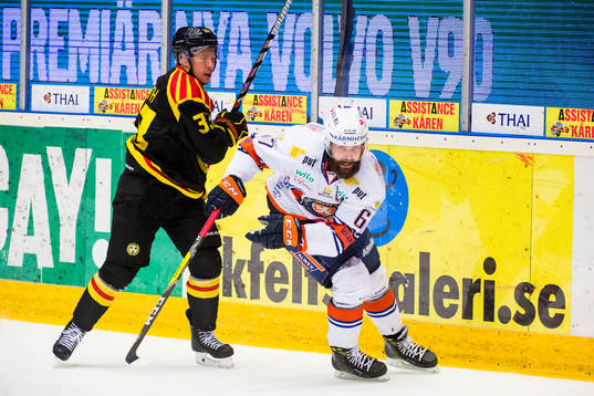 Brynäs Elias Fälth  och Växjös Linus Fröberg
