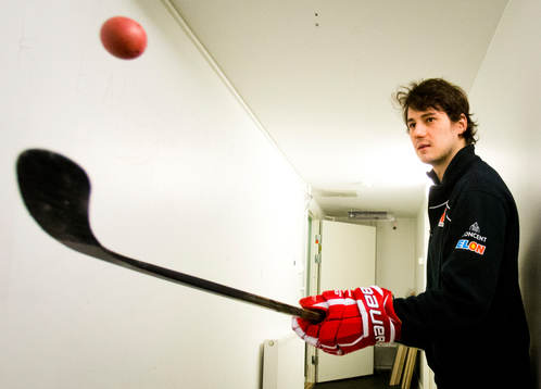 Örebros Michael Haga värmer upp
