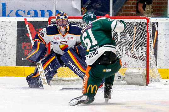 Färjestads Johan Ryno gör 2-1