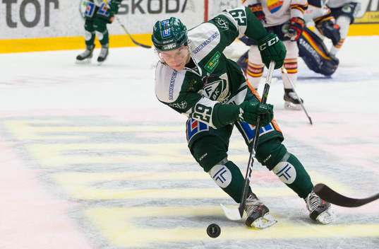 Färjestads Oskar Steen