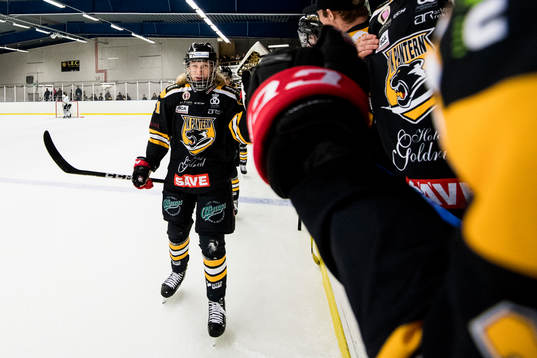 Panterns Marcus Sylvegård jublar