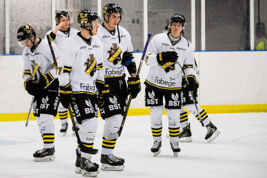 s spelare med Jacob Spångberg (m) deppar