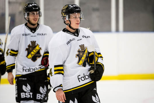 s Mads Larsen deppar