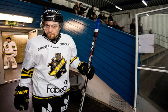 s Jens Jakobs gör entré
