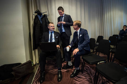 Förbundskapten Rikard Grönborg, Tomas Montén och General