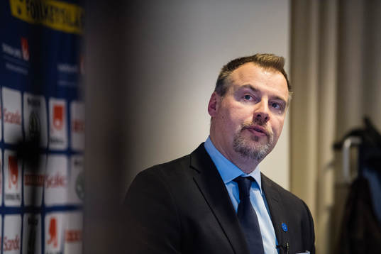 Förbundskapten Rikard Grönborg presenterar truppen till