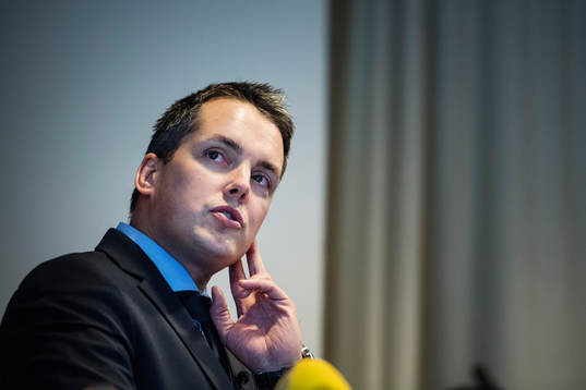 Förbundskapten Tomas Montén presenterar truppen till JVM