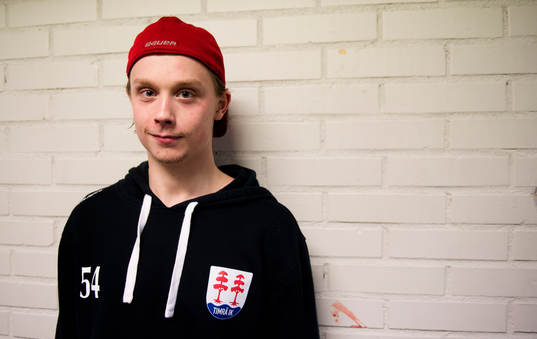 Timrås Jonathan Dahlén poserer för ett porträtt