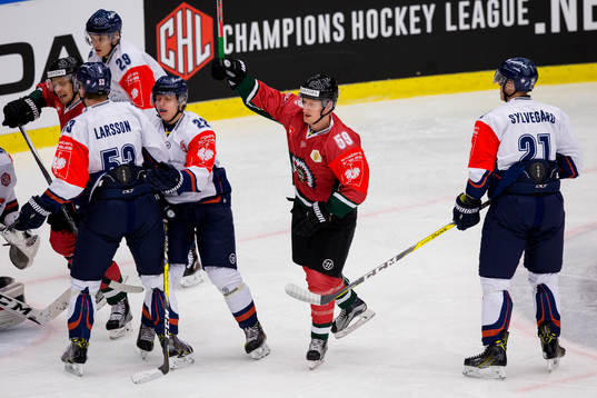 Frölundas Simon Hjalmarsson jublar