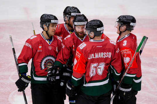 Frölundas Robin Figren jublar och omfamnas