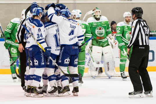 Leksands spelare jublar