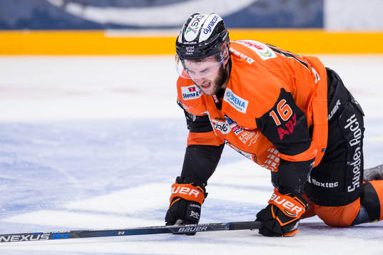 Karlskronas John Henrion har ont