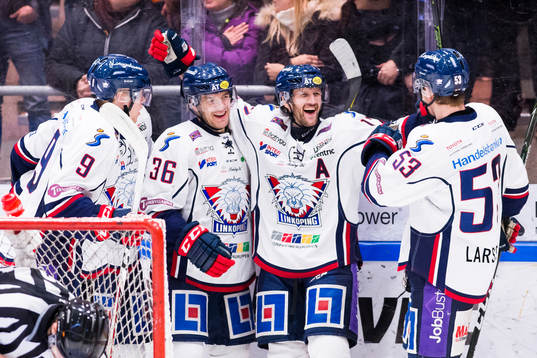 Linköpings spelare jublar