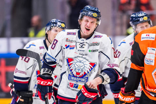 Linköpings Jacob Lilja har ont