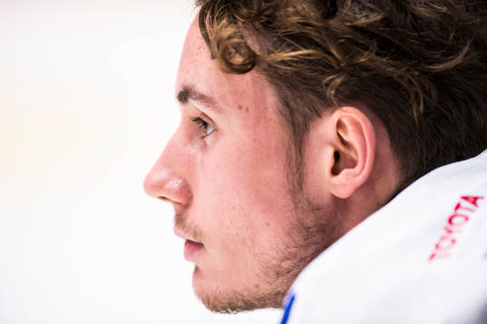 Linköpings målvakt Jacob Johansson utan hjälm