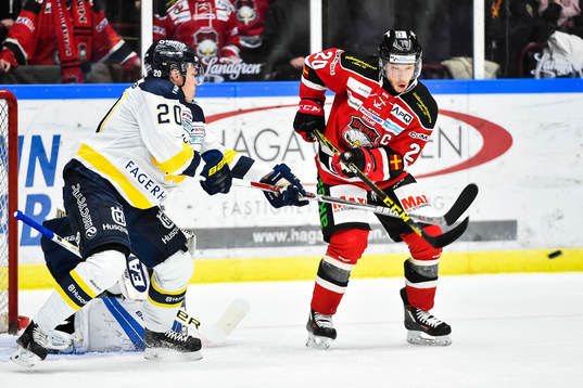 s Lawrence Pilut och Malmö Redhawks Erik Forssell