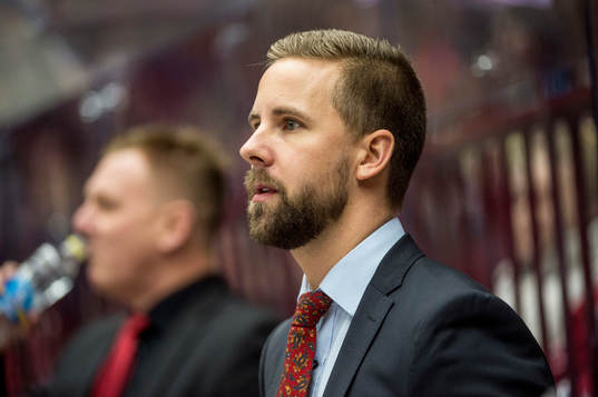Malmö Redhawks tränare  Vikttor Stråhle