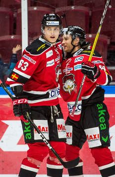 Malmö Redhawks Fredrik Händemark och Ilari Filppula jublar