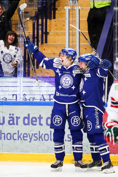 Leksands Isak Skedung och Rickard Hugg jublar
