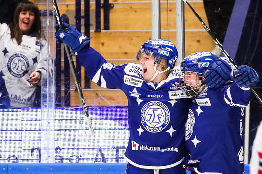 Leksands Isak Skedung och Rickard Hugg jublar