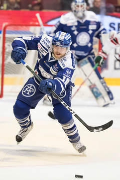 Leksands János Hári  i ishockeymatchen i SHL mellan