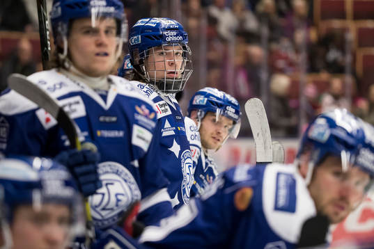 Leksands Rickard Hugg  i ishockeymatchen i SHL mellan