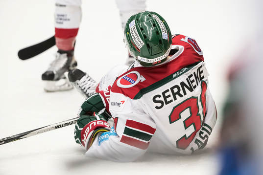 Frölundas Nicklas Lasu  i ishockeymatchen i SHL mellan